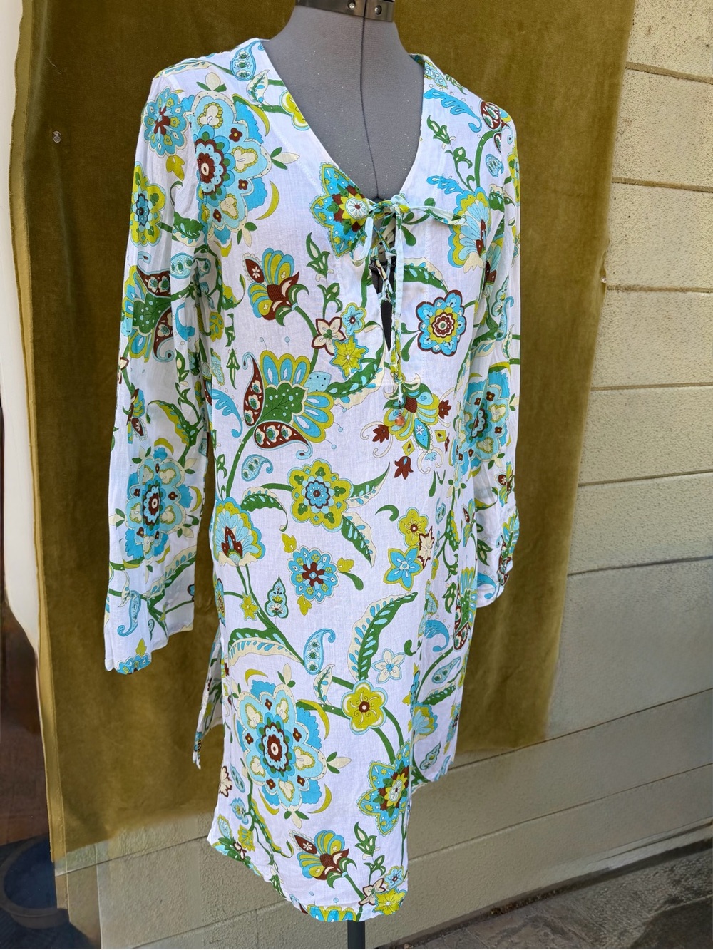 Tommy Bahama White Tunic with Blue, Green and Yellow Floral Print